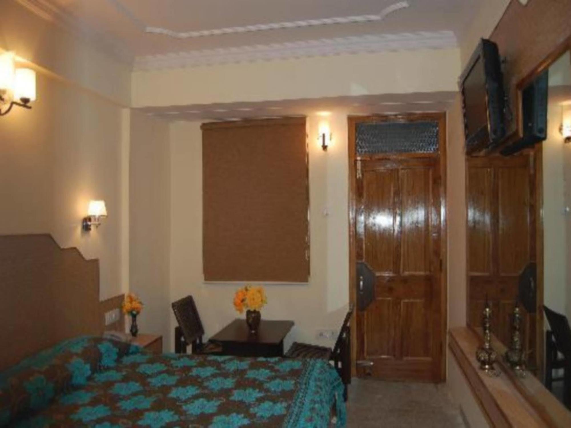 Hotel Prestige Shimla Dış mekan fotoğraf
